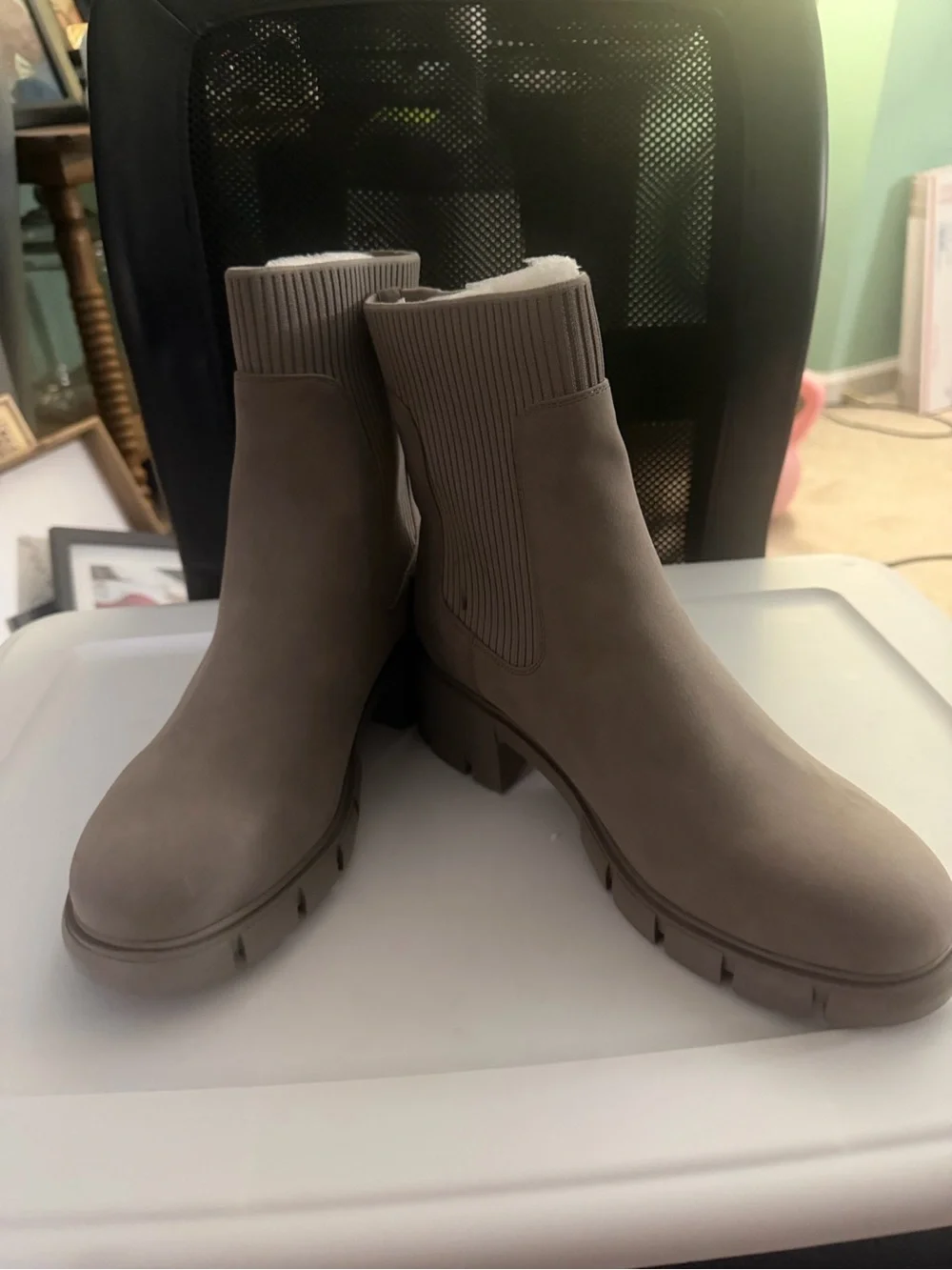 Ribbed Chelsea Ankle Boots in Taupe| size 10